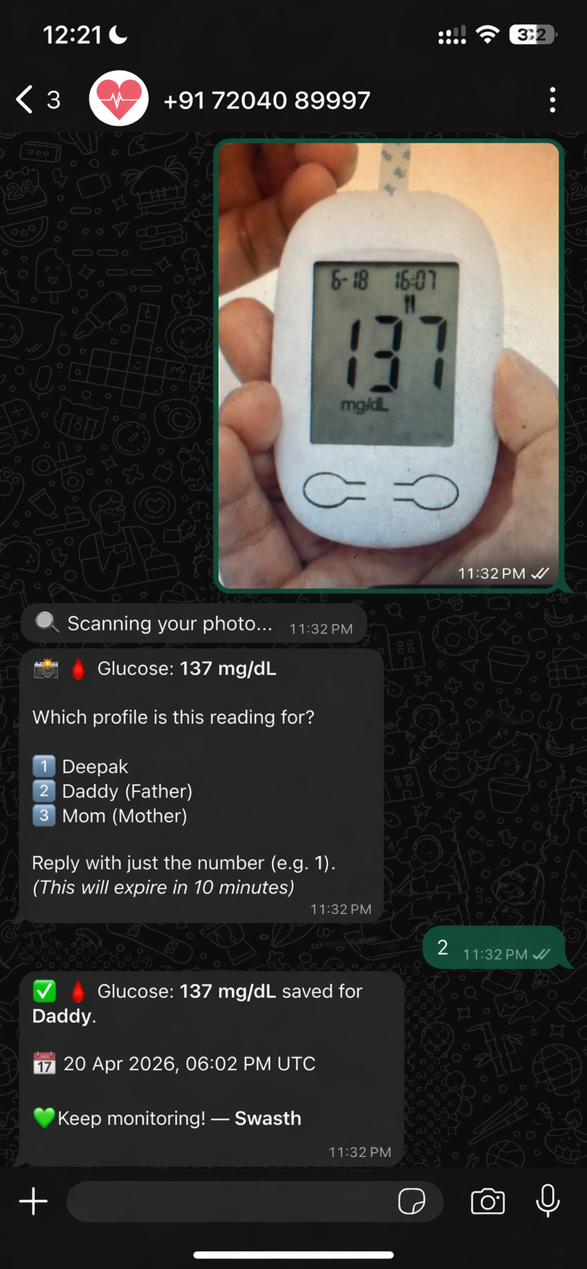 WhatsApp Reading Mockup